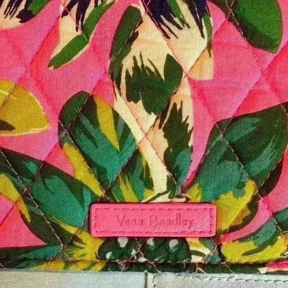 Vera Bradley‎ Mini Hipster Crossbody Tropical Paradise Quilted Purse LIKE NEW - Picture 2 of 7
